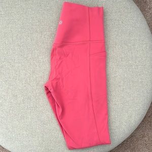 Athleta Salutation Stash 7/8 Tight